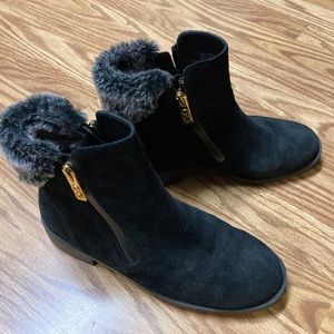Cole Haan Ankle Boots, suede black with Faux Fur.